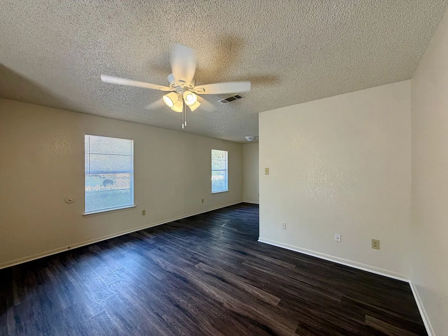 Duplex — Photo 4