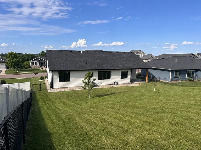 1625 W Burton Dr — Photo 7