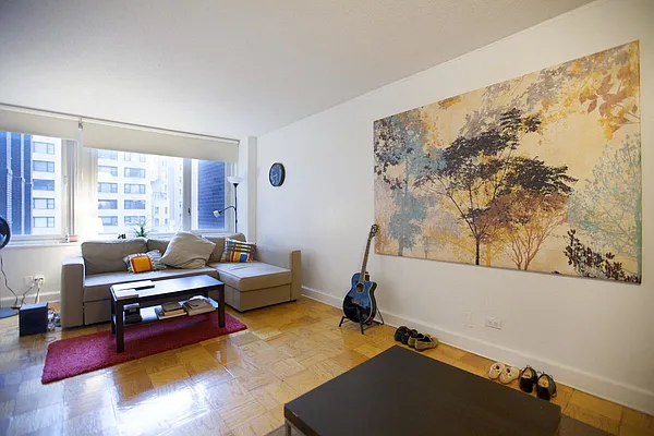 Rented by Avenues Real Estate | media 2