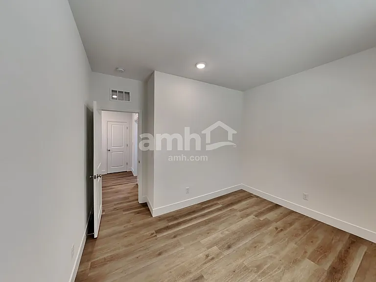 9118 Fiesta Impatiens Ct — Photo 13
