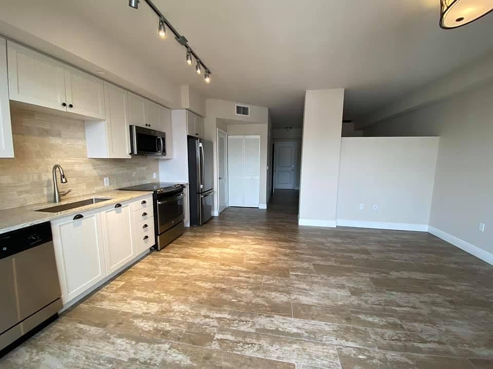 1st image of 1731 SE 17th St #249