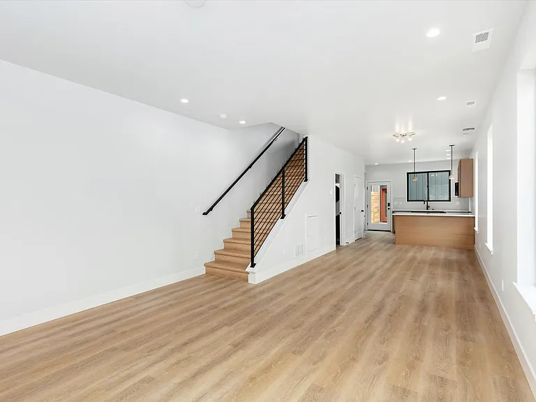 107 Confluence Rd #1 — Photo 11