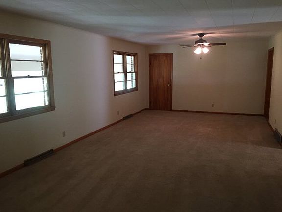 3rd image of 4 Vista Dr