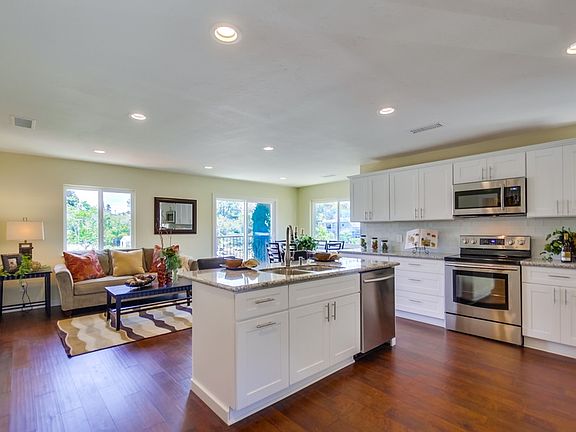 2nd image of 3519 Wilshire Ter