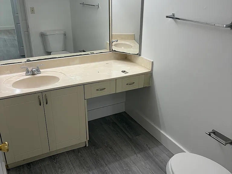 NW 97th Pl — Photo 11