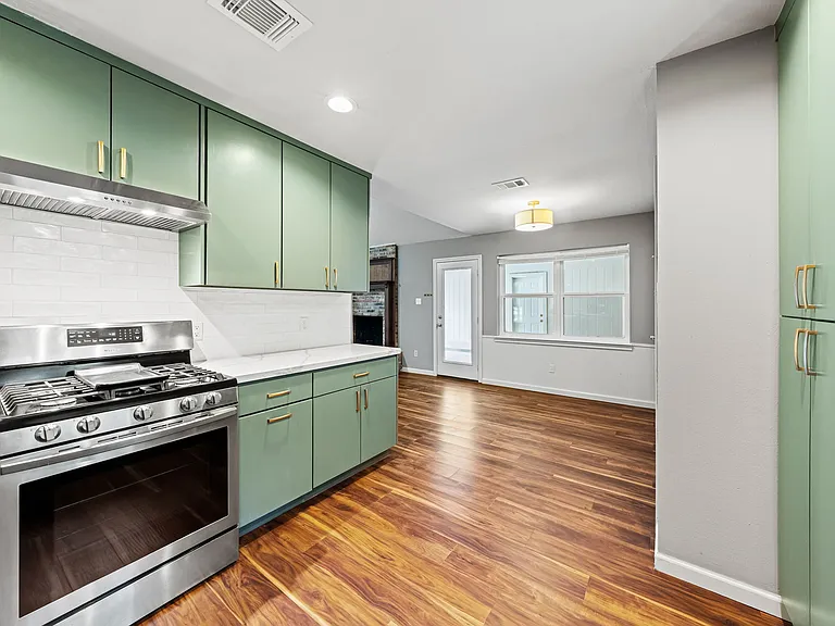 25802 Maplewood Dr — Photo 16