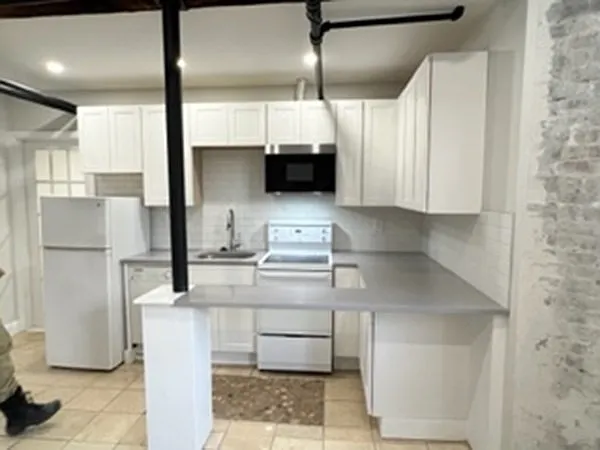 147 Winthrop Rd #2 — Photo 4