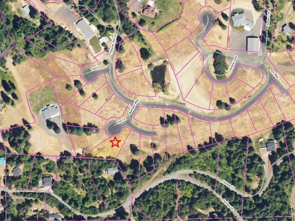 9 Husum St, White Salmon, WA 98672