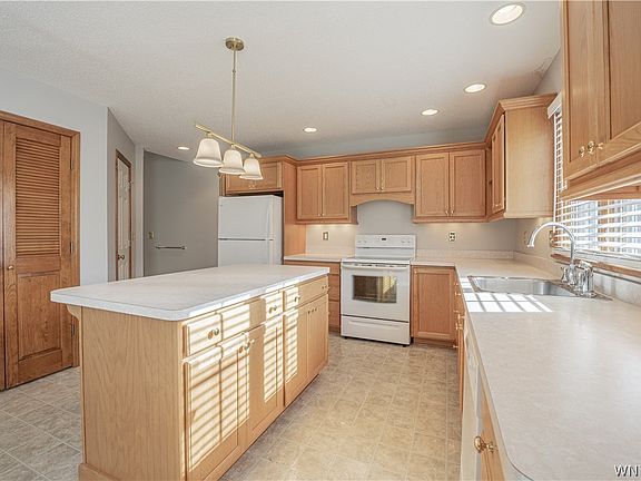 4th image of 5446 Carleton Lake Dr