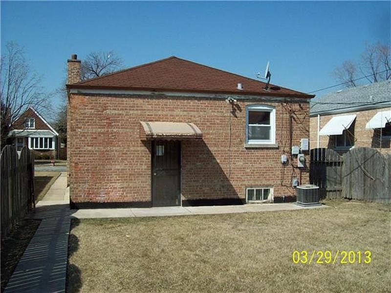 2nd image of 8125 S Troy St