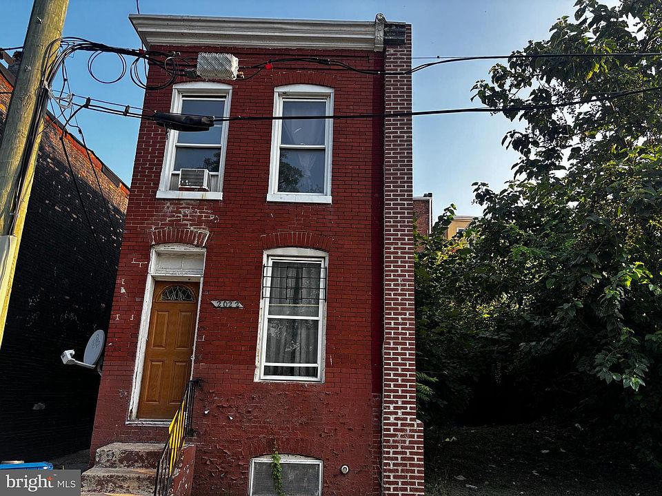 2nd image of 2022 Booth St