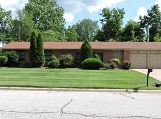 22 Bon Price Ter, Saint Louis, MO 63132