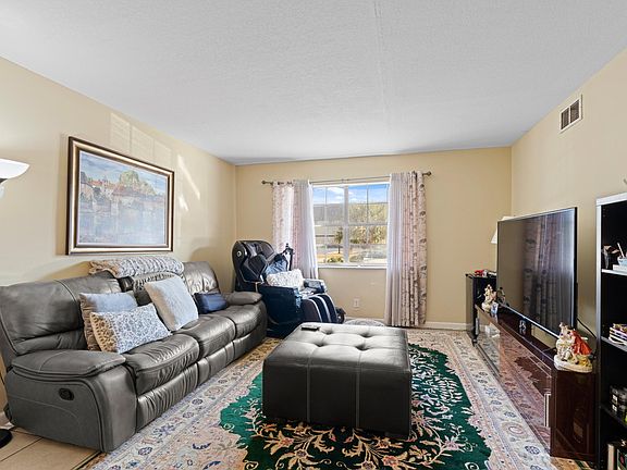 4th image of 475 SE 8th Street #119