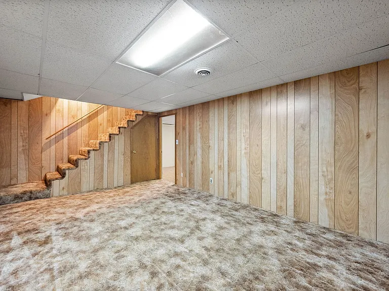 1835 Warren Dr — Photo 23