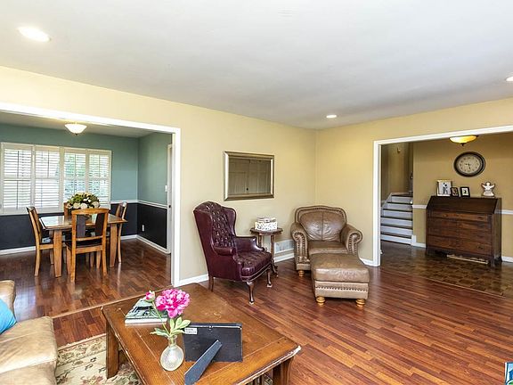 4th image of 2605 Swiss Ln