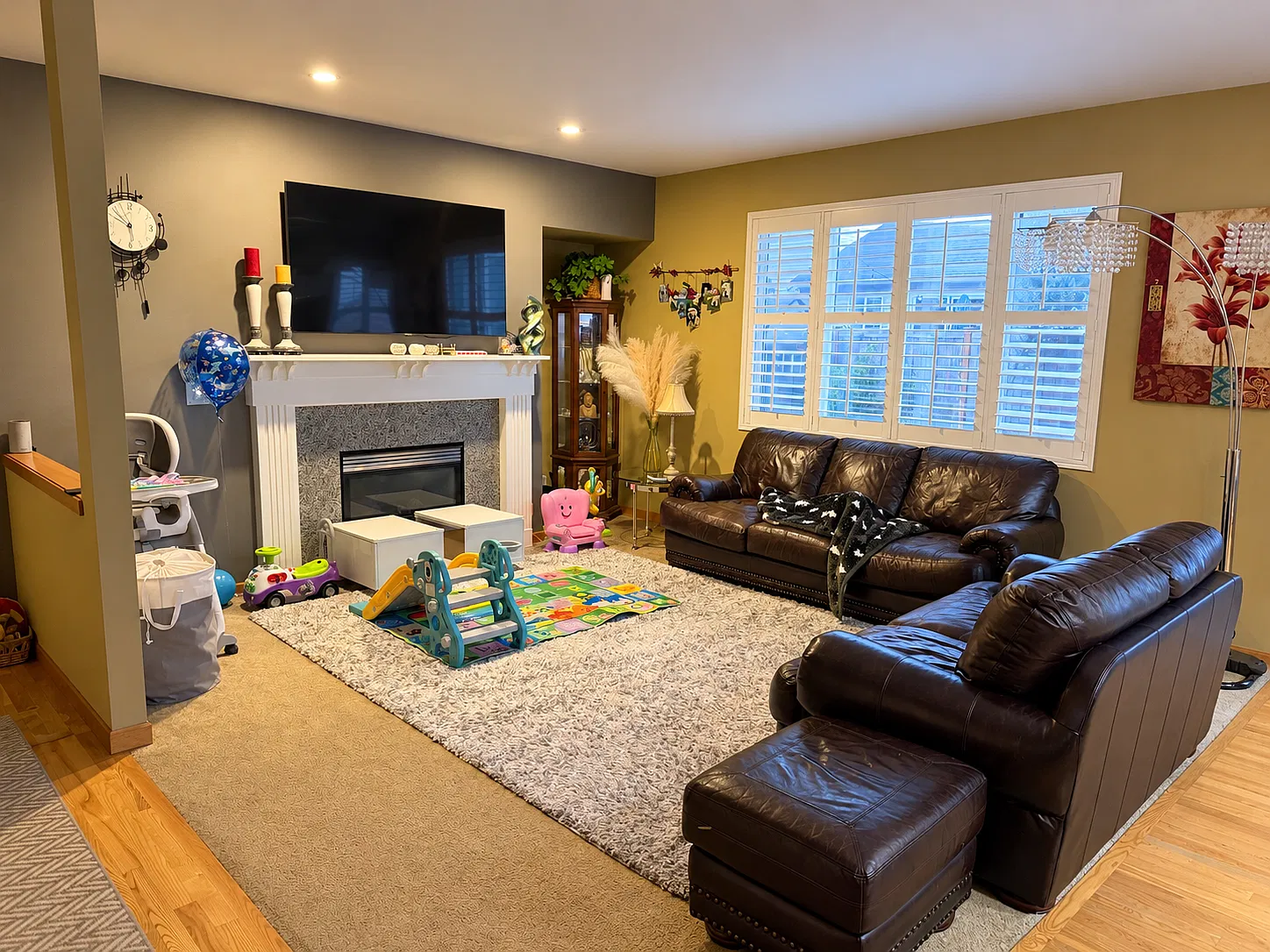 5 bed, 3.5 bath, 3056 sqft, $4,250 — Photo 3