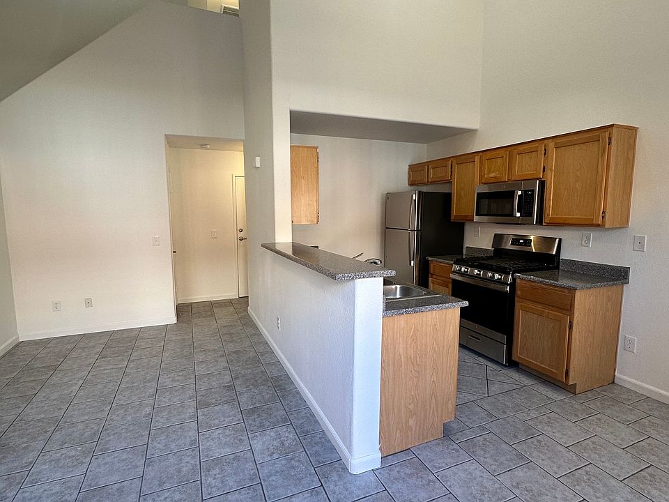 1st image of 1109 Emerywood Ct #X