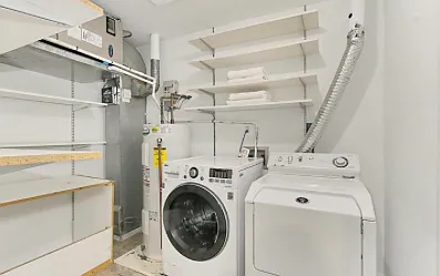 2045 Wethersfield Ct #1 — Photo 22