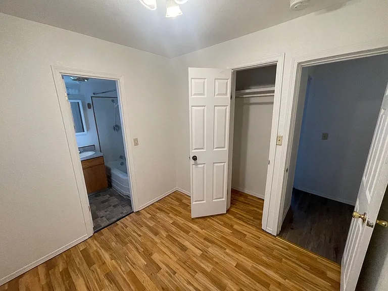 313 E Lowell St — Photo 23