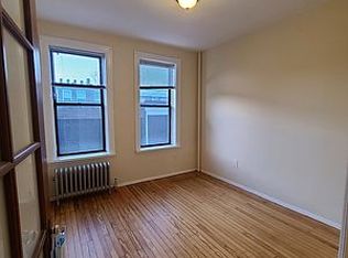 30-74 37th St #R, Astoria, NY 11103