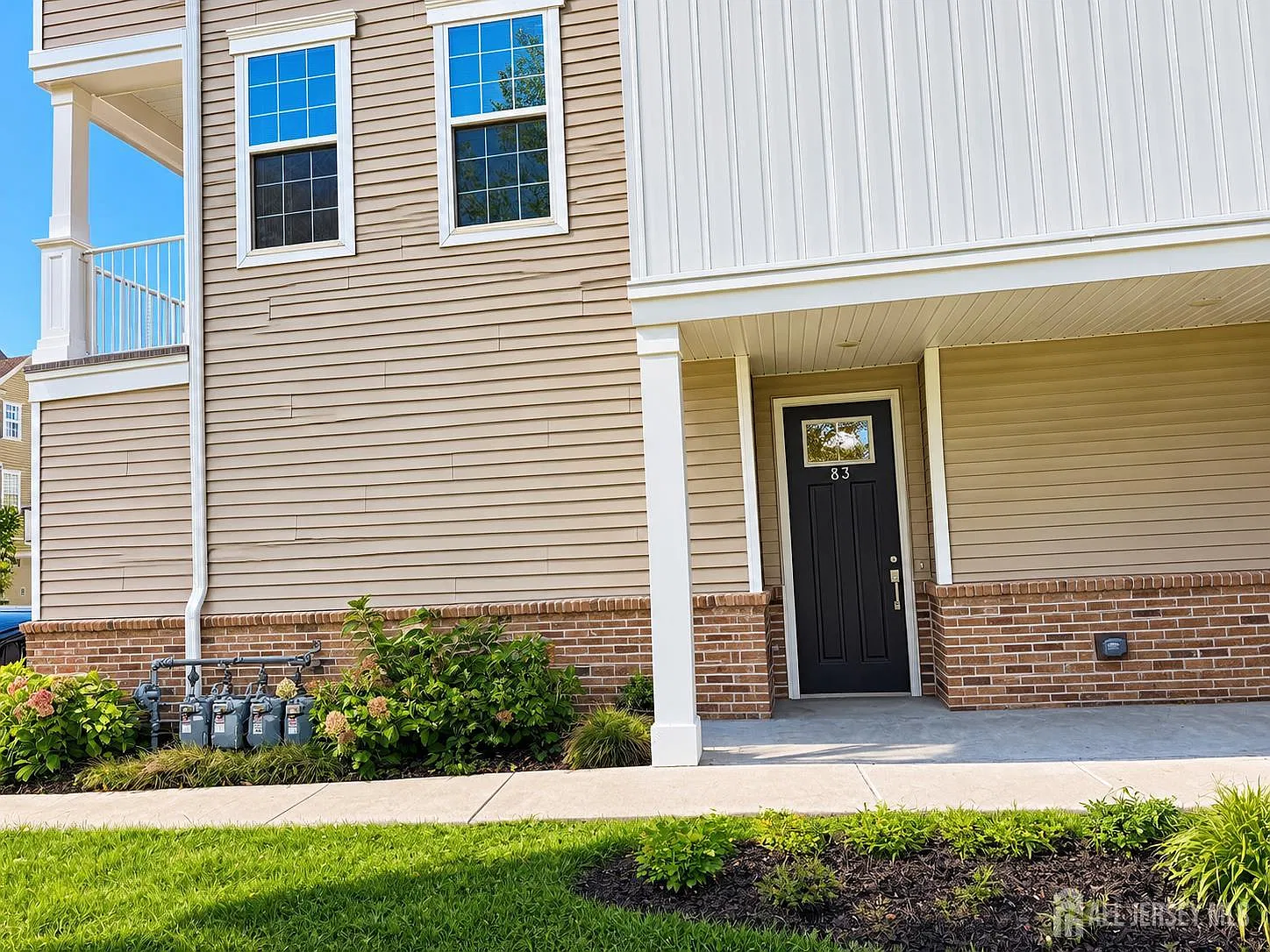 3 bed, 2.5 bath, 2100 sqft, $3,900 — Photo 4