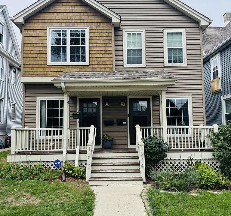 1st image of 1212 E Russell AVENUE