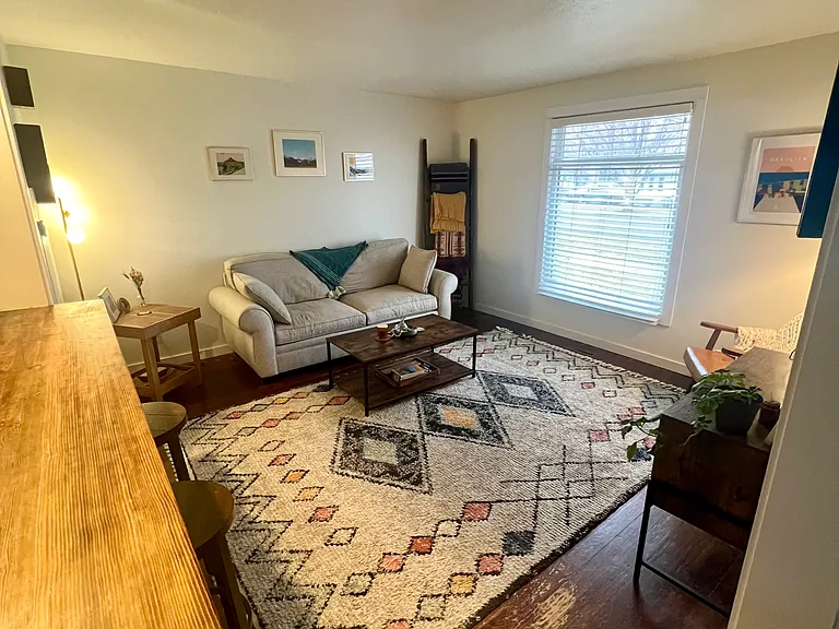 1404 O Ave — Photo 4