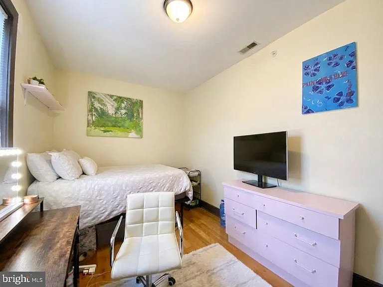 1839 N Bouvier St #B — Photo 9