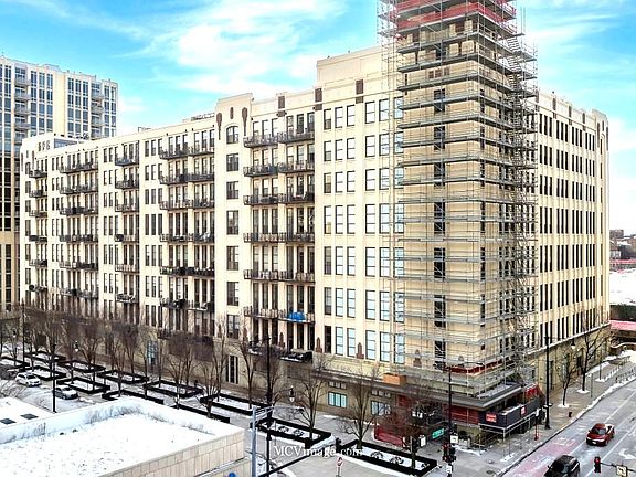 2nd image of 758 N Larrabee St APT 517