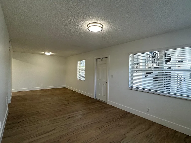 2500 Johnson St #1 — Photo 9