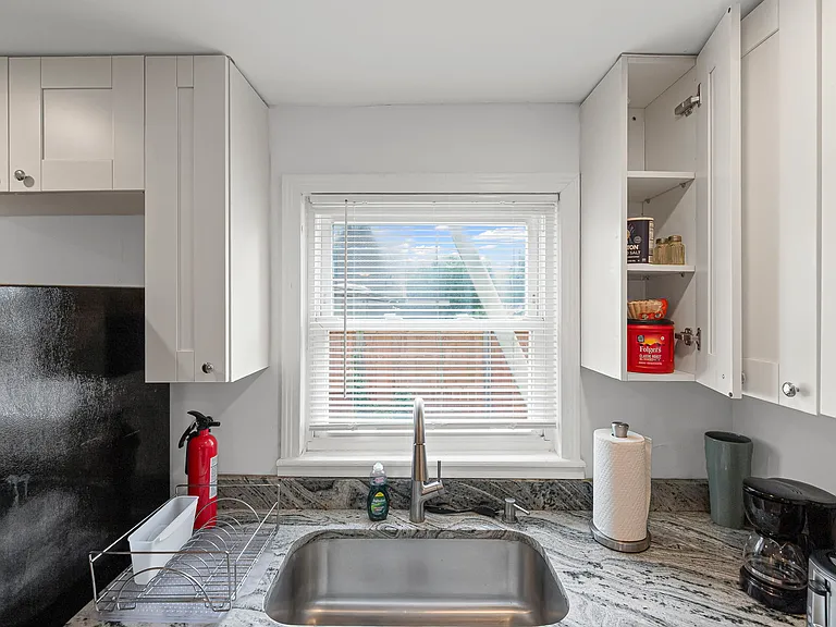 1011 W 38th St #A — Photo 7