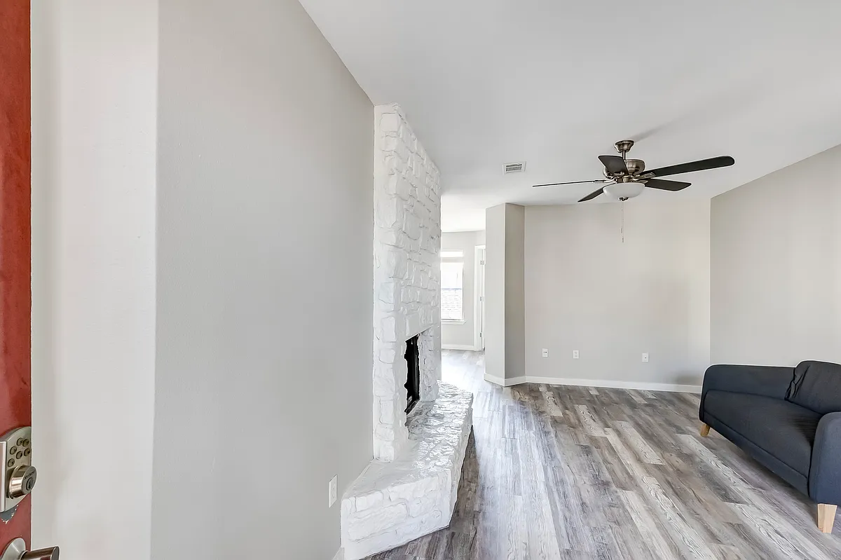 Building Photo - 1740 Timber Ridge Rd #136