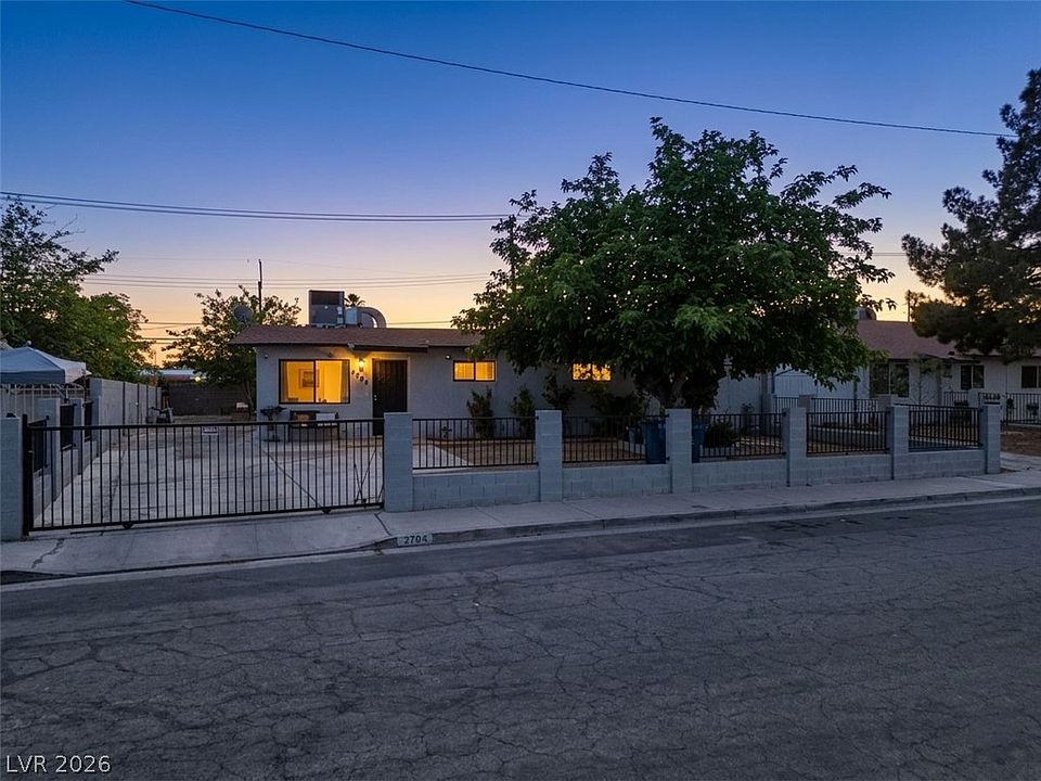 1st image of 2704 Brady Ave