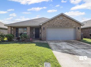 1256 Fairlawn Dr, Semmes, AL 36575