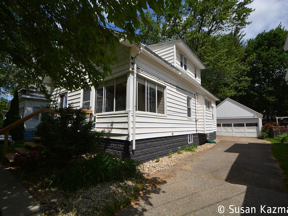 1st image of 919 Jones St NW
