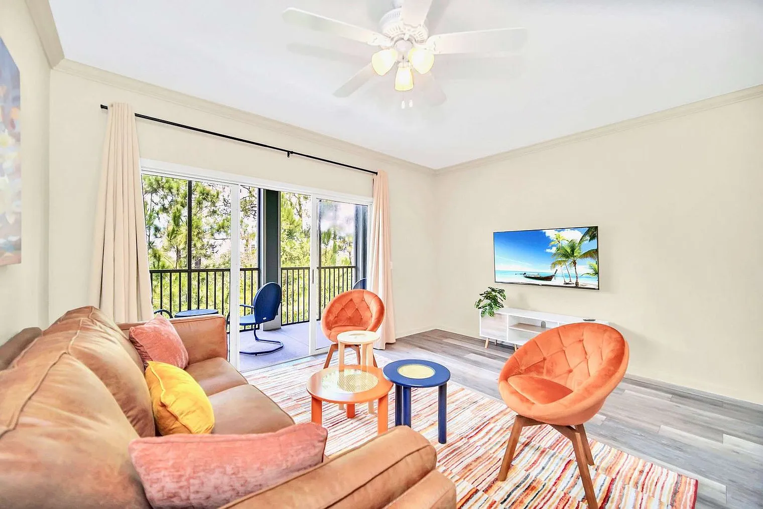 3 bed, 2.0 bath, 1356 sqft, $2,391 — Photo 1