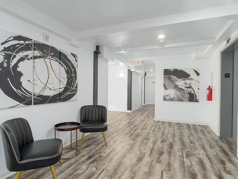 The Onyx — Photo 11