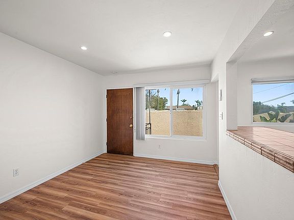 3rd image of 4566 Marlborough Dr #1/2