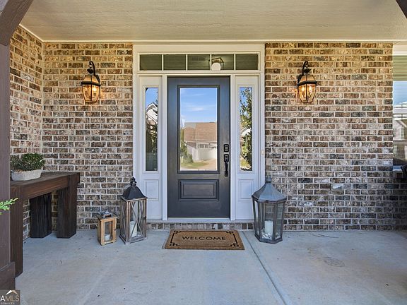 4th image of 147 Michigan Cir