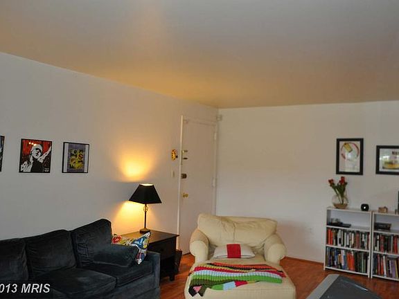 5th image of 9549 Fairfax Blvd #104