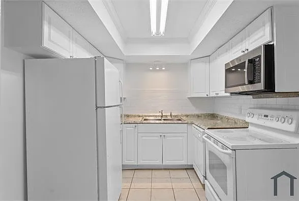 6552 La Mirada Dr E #7 — Photo 5