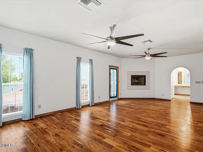 2157 E Alameda Dr — Photo 29
