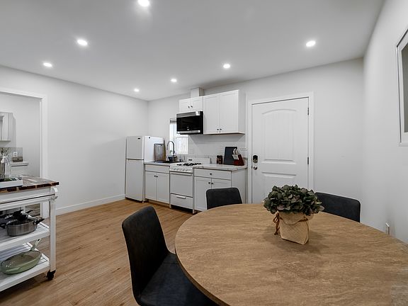 3rd image of 7441 Jordan Ave
