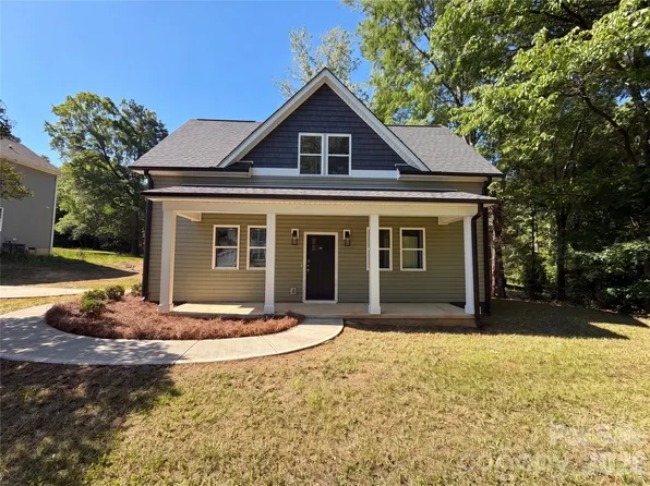 1402 Martin Luther King Jr Ave, Kannapolis, NC 28083