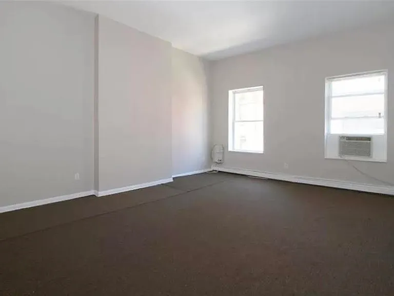 511 Park Ave #2 — Photo 5