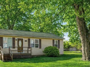 512 Belvedere Dr, Belleville, IL 62223