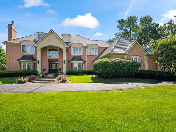 30 New Abbey Dr, Inverness, IL 60010