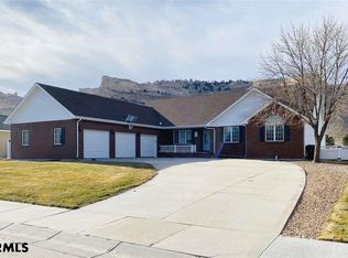3075 Monument Shadows, Gering, NE 69341