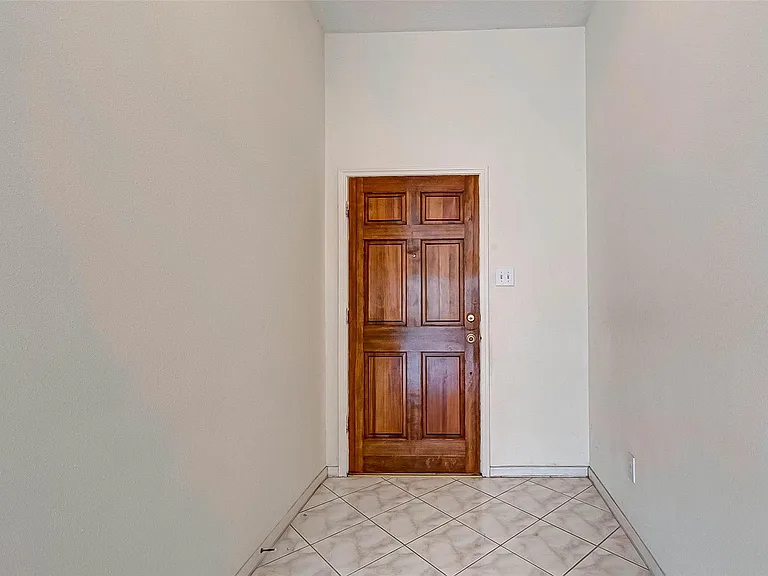 125 Barbetta Ct — Photo 12
