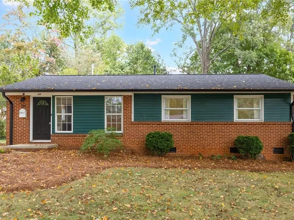 319 Lynbrook Dr, Greensboro, NC 27405